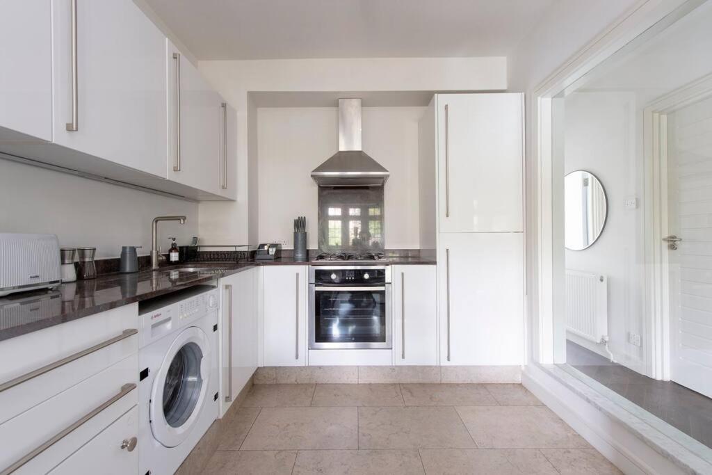 2 Bedroom Modern Urban Sanctuary 1Cc - Cherrydeal London Exterior foto