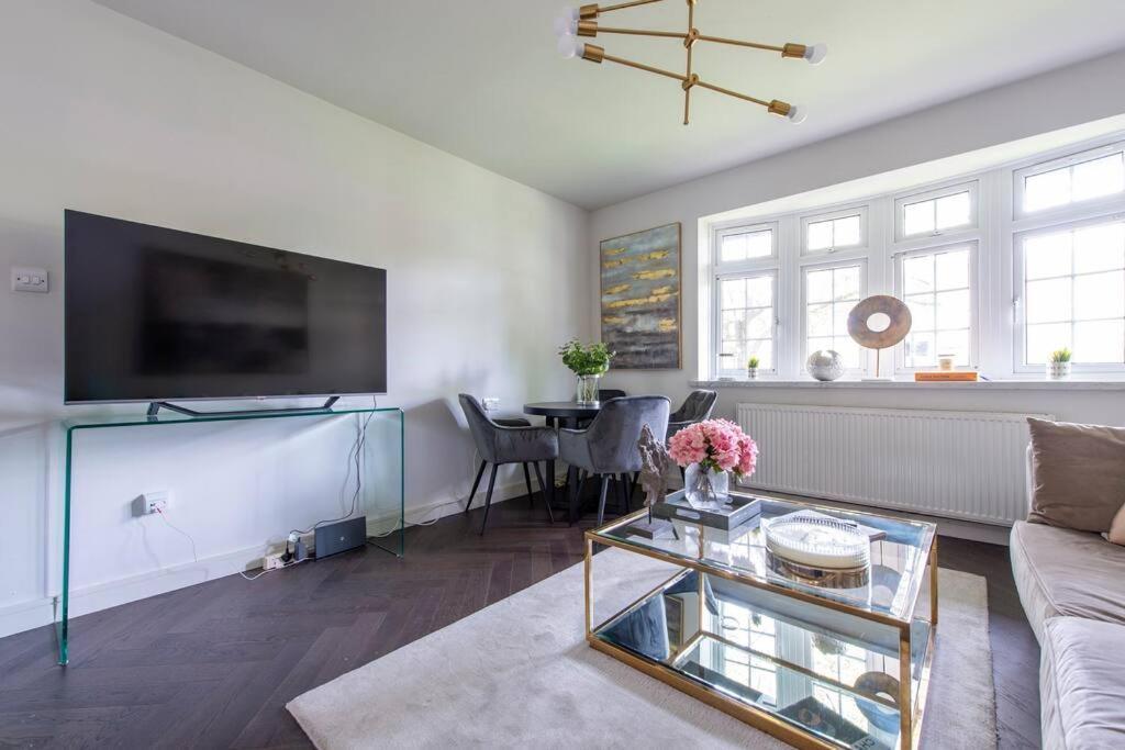 2 Bedroom Modern Urban Sanctuary 1Cc - Cherrydeal London Exterior foto