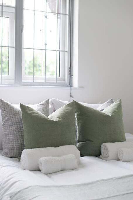 2 Bedroom Modern Urban Sanctuary 1Cc - Cherrydeal London Exterior foto